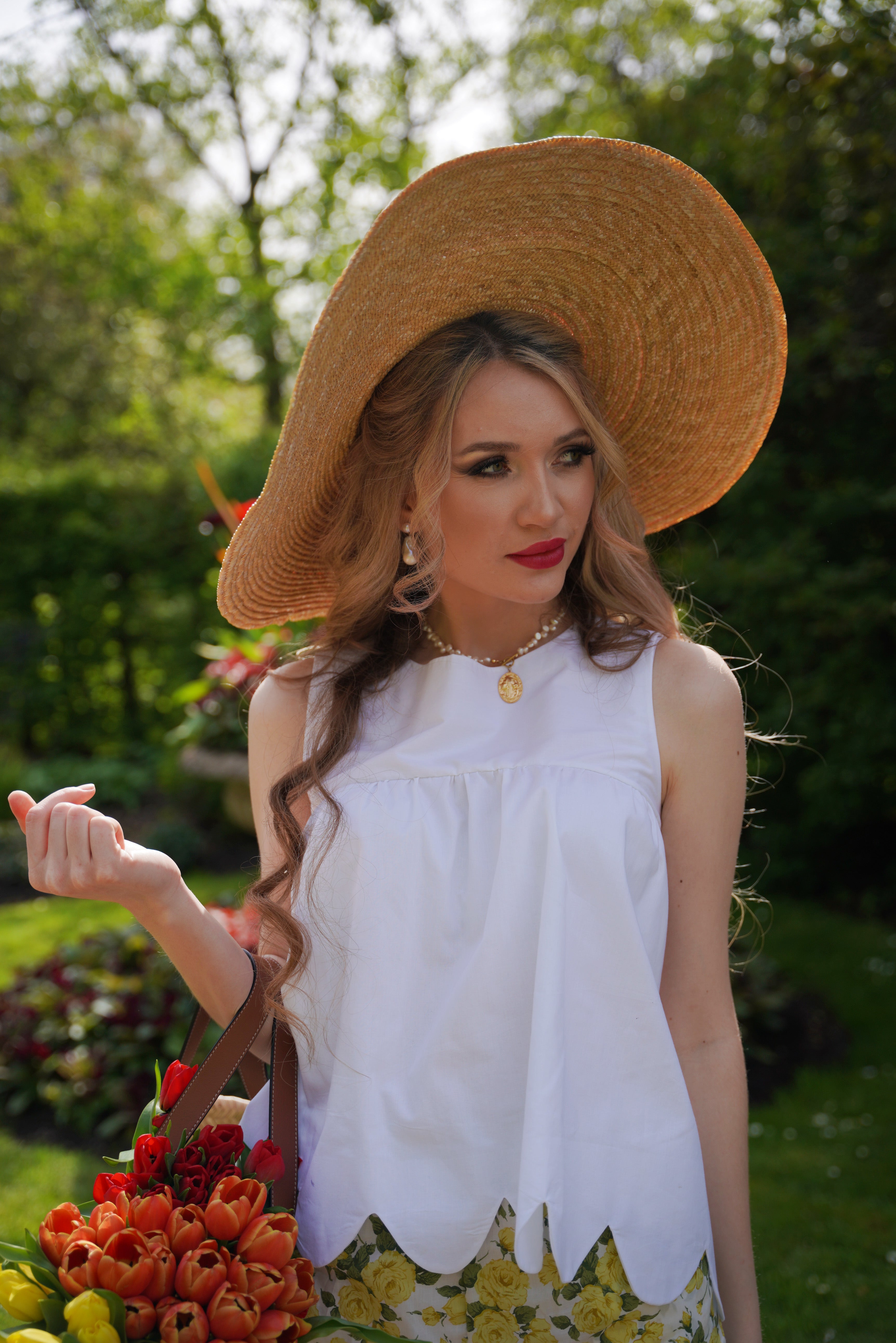 Zoe sleeveless top (white) - Sale