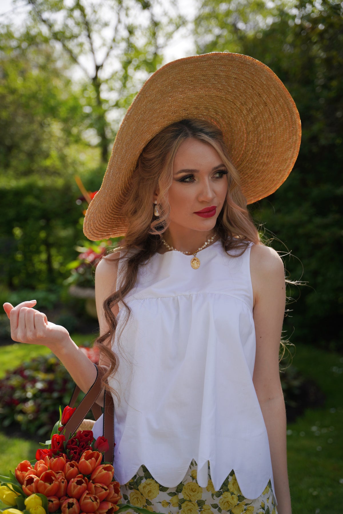 Zoe sleeveless top (white) | Mona Doll London