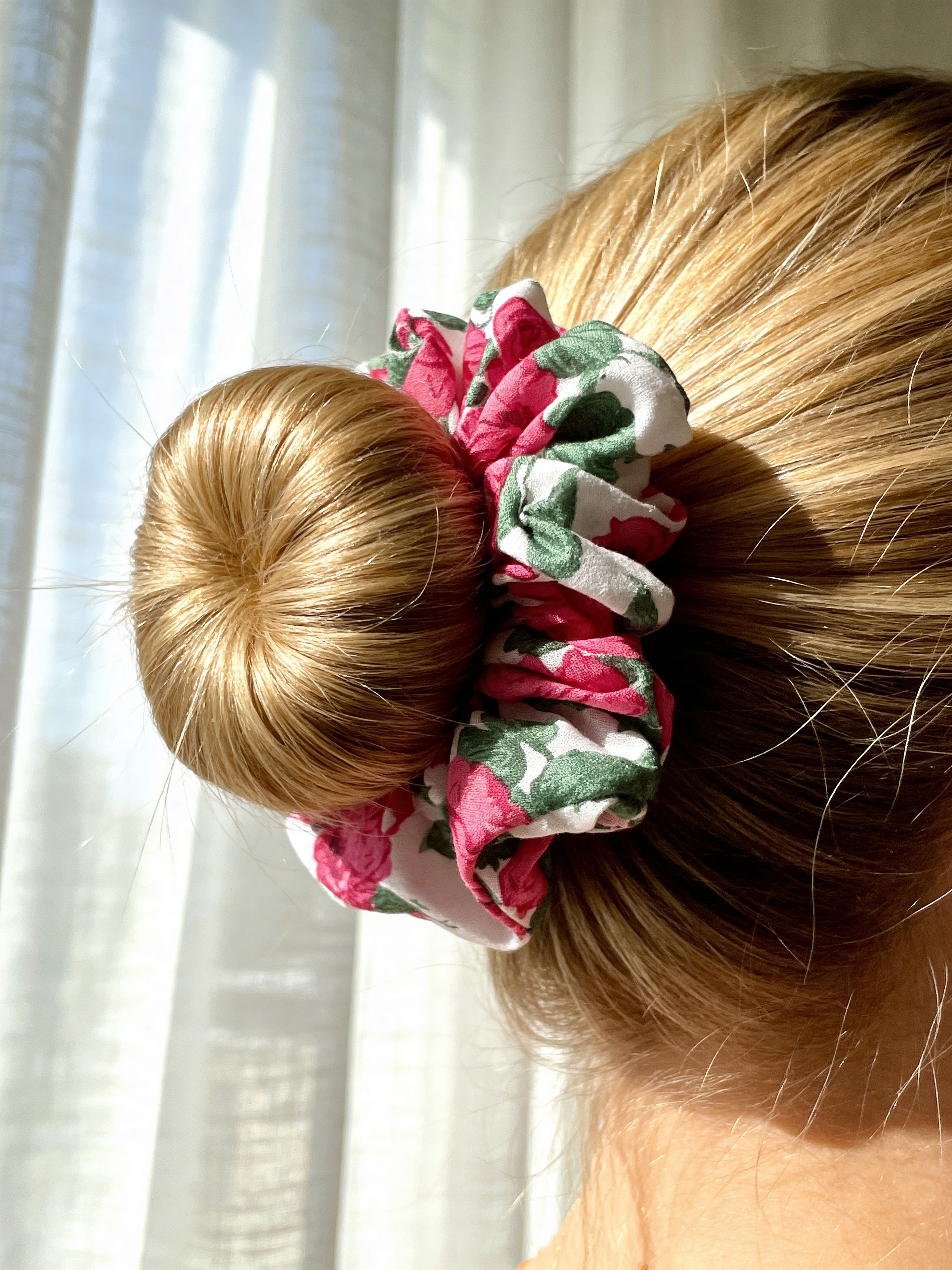 Scrunchie - pink rose