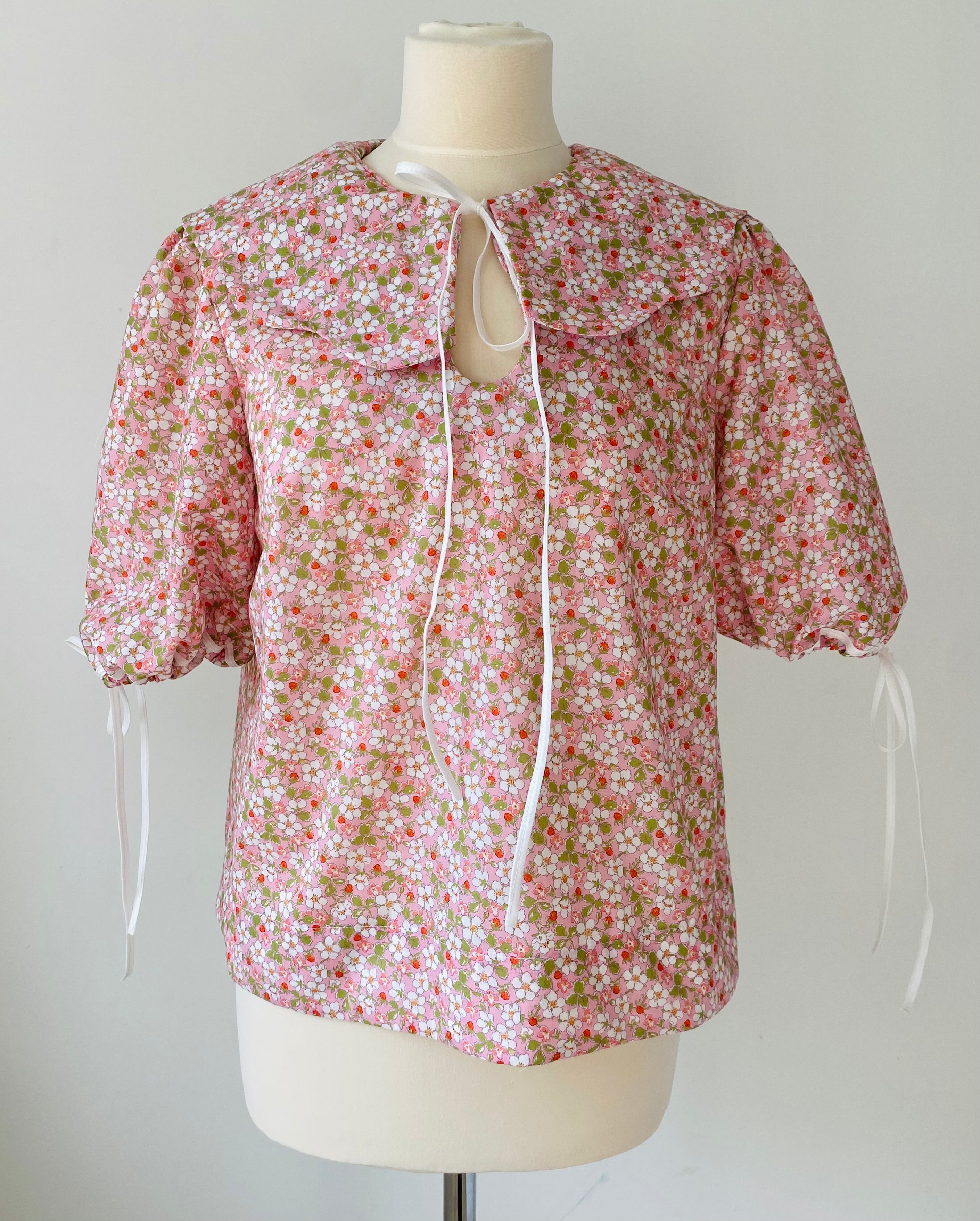 Molly Blouse (Strawberry Garden) The End of Summer Sale