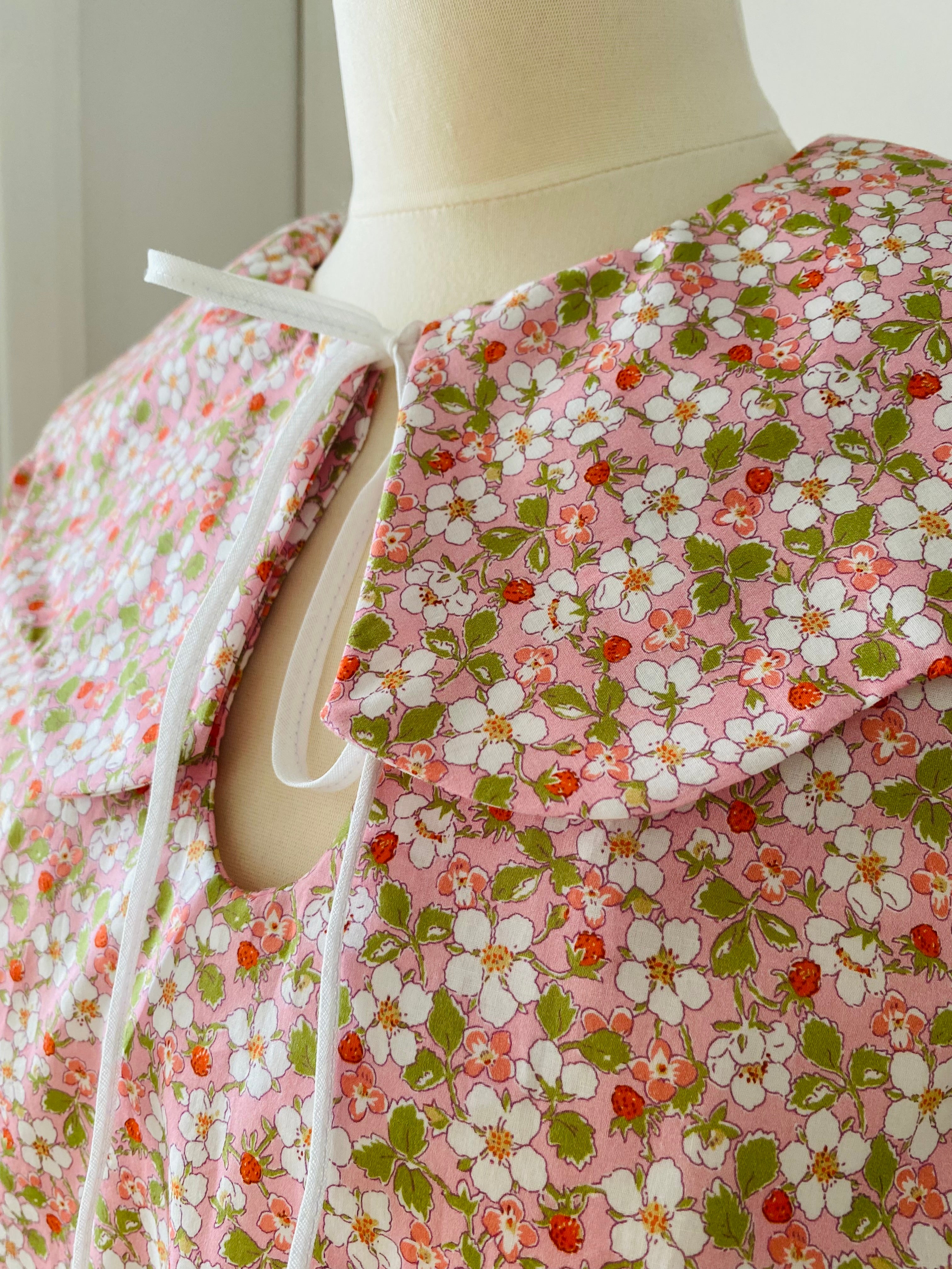 Molly Blouse (Strawberry Garden) The End of Summer Sale